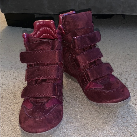 Xhilaration Wedged Heels - Picture 2 of 4